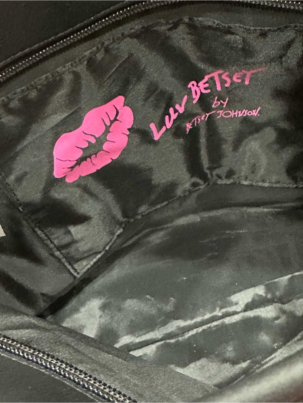 🍒Betsey Johnson Tote - Picture 6 of 6